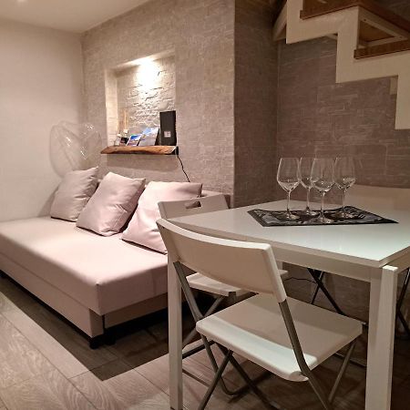 Toledo 27, A Due Passi Da Piazza Del Plebiscito Apartment Naples Exterior photo