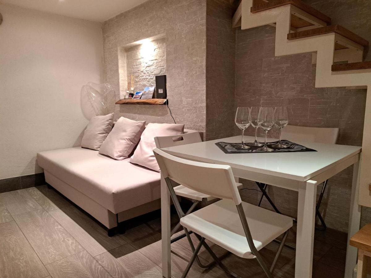 Toledo 27, A Due Passi Da Piazza Del Plebiscito Apartment Naples Exterior photo